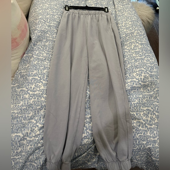 Brandy Melville Light Blue Sweatpants - Picture 5 of 5